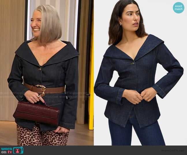 Aligne Elle Bardot Denim Waisted Blazer worn by Molly on The Drew Barrymore Show