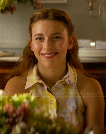 Amanda's floral print romper on The Runarounds