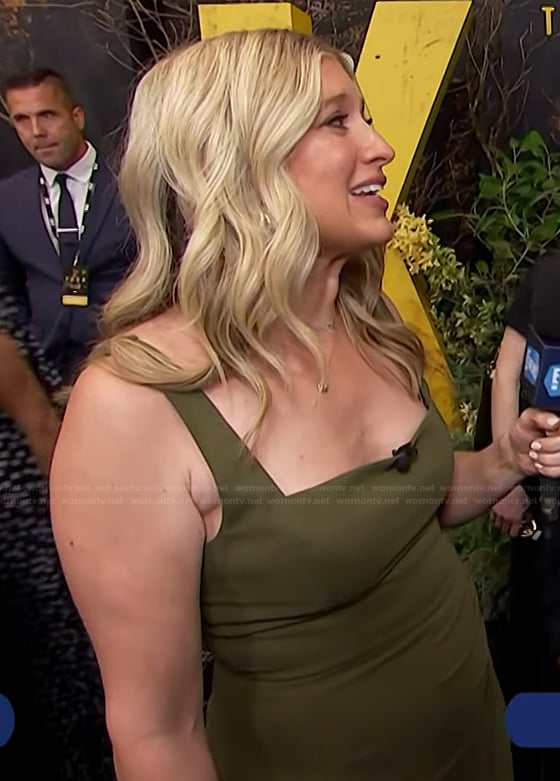 Ashley's breen square neck dress on E! News