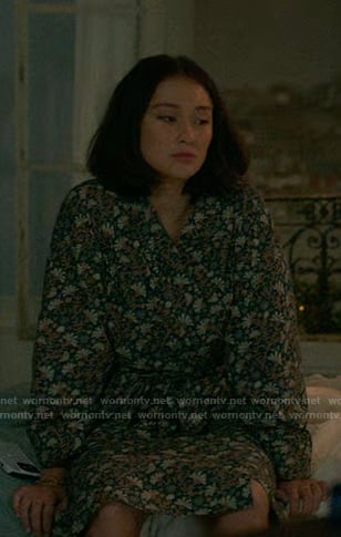 Belly's green floral robe on The Summer I Turned Pretty