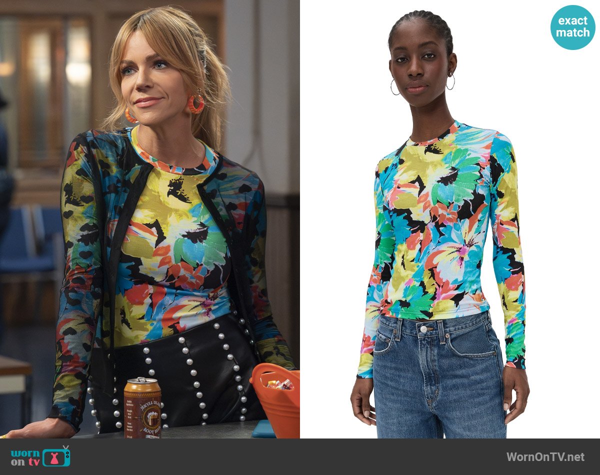BruceGlen Brite Floral Long Sleeve Tee worn by Morgan Gillory (Kaitlin Olson) on High Potential
