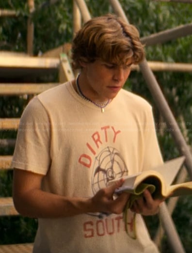 Charlie's dirty south graphic tee on The Runarounds
