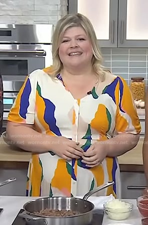 Danielle Kartes’s print v-neck dress on Today