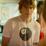Charlie’s eightball graphic tee on The Runarounds