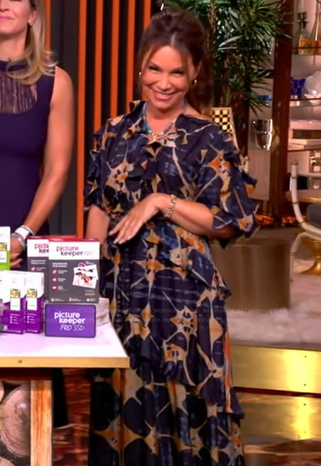 Gretta Monahan’s printed ruched sleeve dress on The View