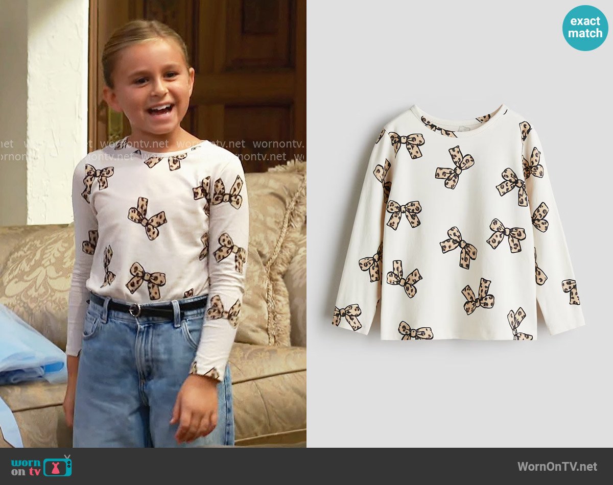 H&M Printed Jersey Top in Cream / Bows worn by Beth Spencer (Jordyn Lynn Ariza) on The Bold and the Beautiful