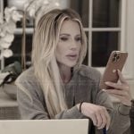 Jennifer’s gray bolt print sweatshirt on The Real Housewives of Orange County