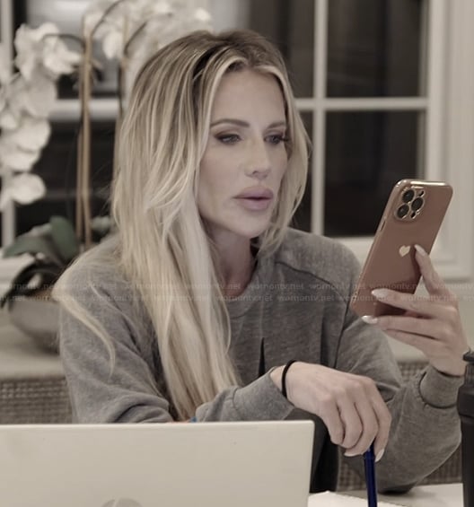 Jennifer’s gray bolt print sweatshirt on The Real Housewives of Orange County