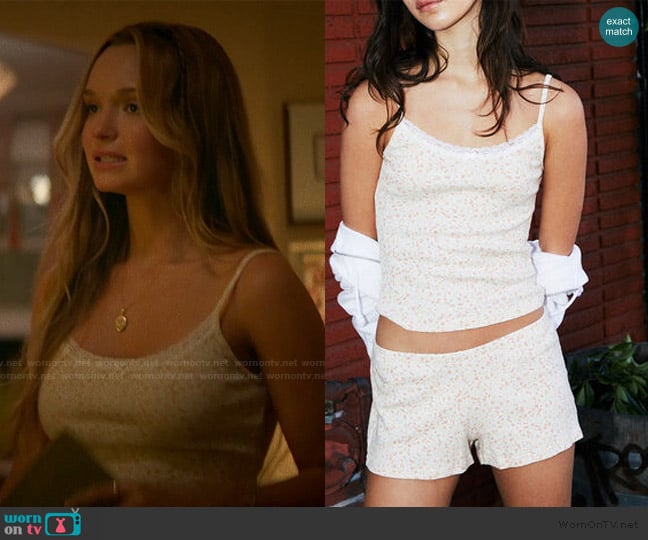 John Galt Skylar Floral Lace Tank Top worn by Sophia Kinney (Lilah Pate) on The Runarounds