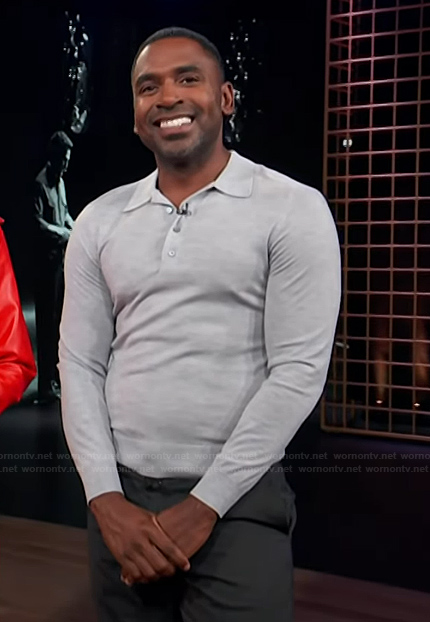 Justin’s gray polo shirt on E! News