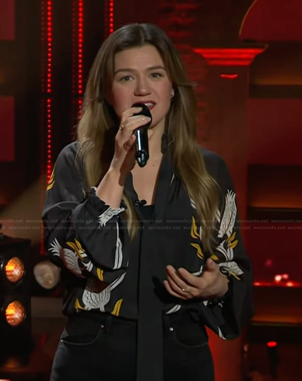 Kelly's black printed blouse on The Kelly Clarkson Show