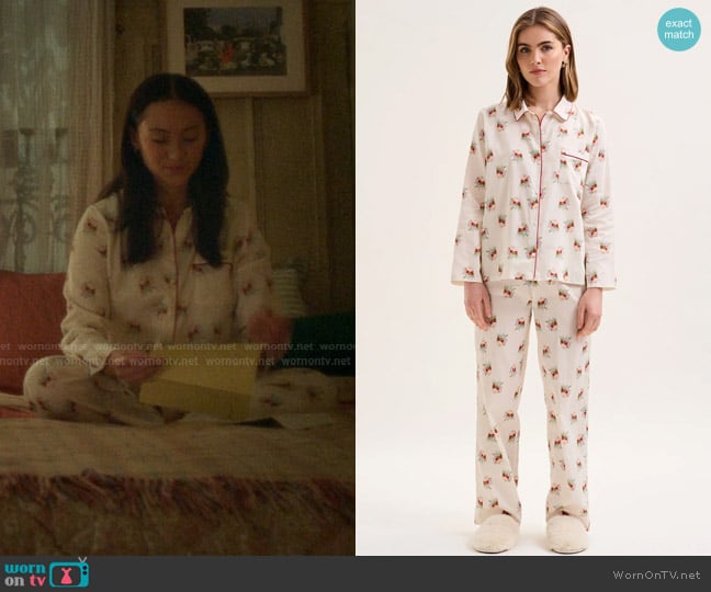 Laurence Tavernier Lou Lou Pyjama Set in blanc worn by Belly Conklin (Lola Tung) on The Summer I Turned Pretty