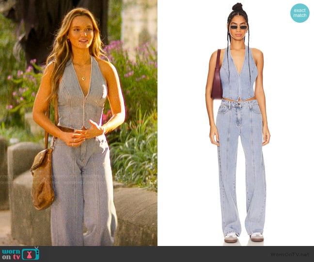 Lioness Je Suis Halter Top worn by Sophia Kinney (Lilah Pate) on The Runarounds
