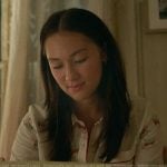 Belly’s white floral pajamas on The Summer I Turned Pretty