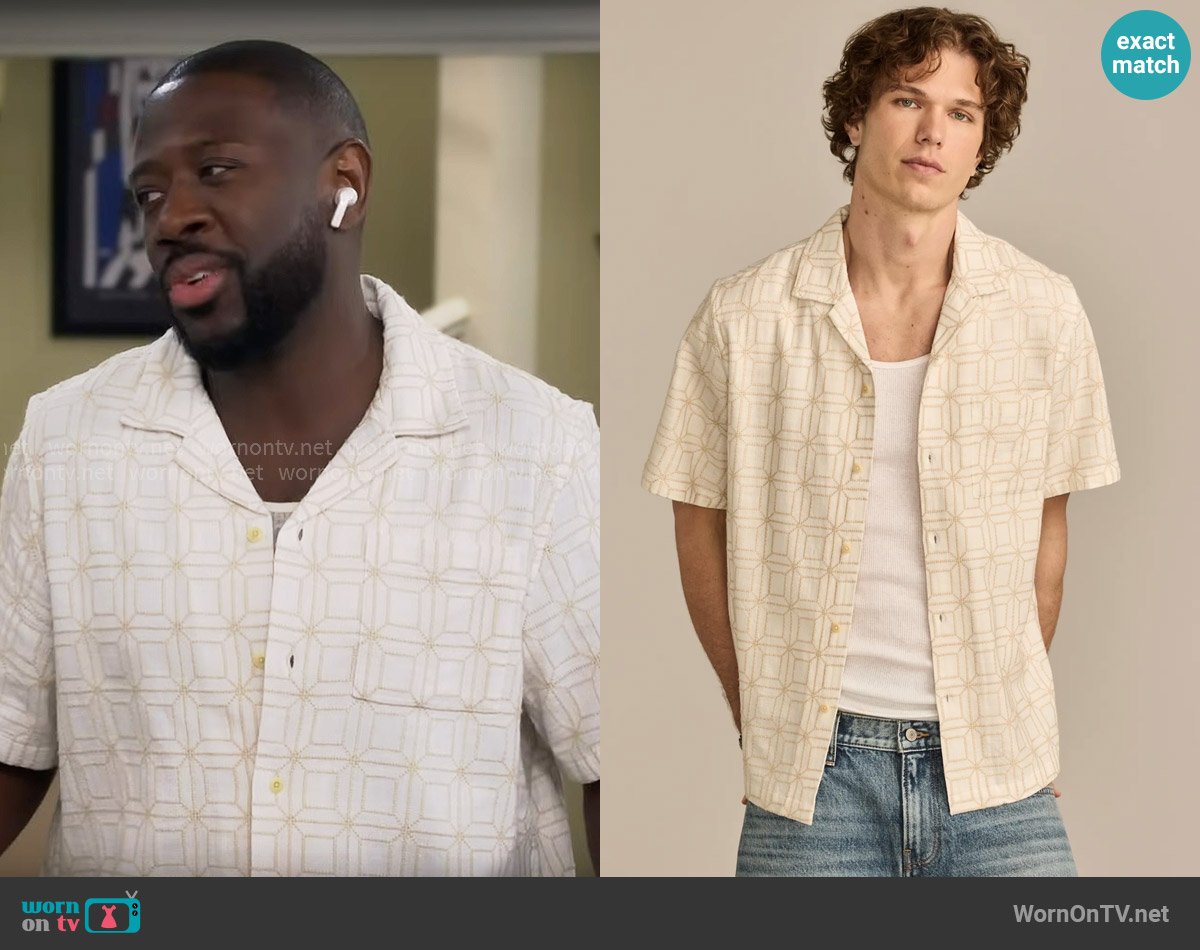 Lucky Brand Short sleeve camp collar shirt worn by Malcom (Sheaun McKinney) on The Neighborhood