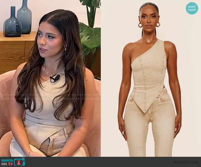 Mars the Label The Cindy Top in Brown Wash worn by Jen Affleck on Access Hollywood