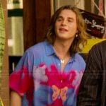 Neil’s blue printed shirt on The Runarounds