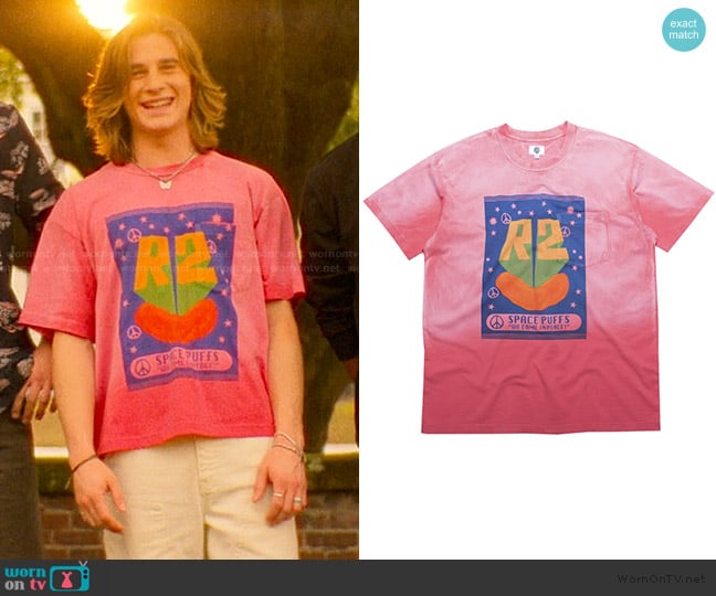 Round Two Sun Washed Space Puff Pocket Tee worn by Neil Crosby (Axel Ellis) on The Runarounds