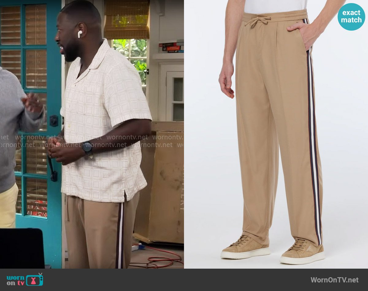 Scotch & Soda Tape-Trimmed Tailored Straight Fit Jogger worn by Malcom (Sheaun McKinney) on The Neighborhood