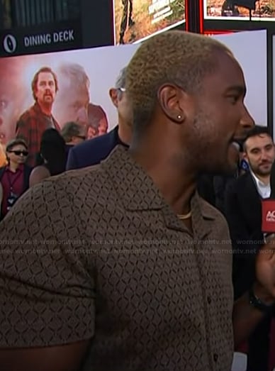 Scott's brown diamond knit shirt on Access Hollywood