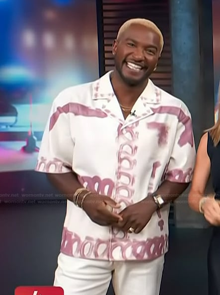 Scott's white abstract print shirt on Access Hollywood