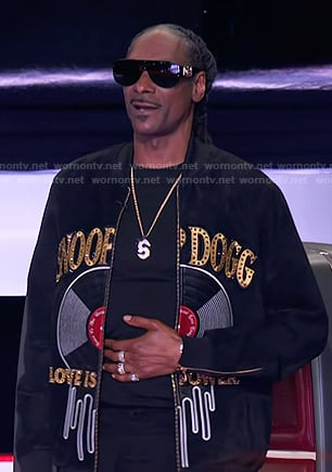 Snoop Dogg's black sunglasses on The Voice