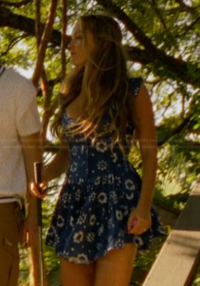Sophia's blue floral print mini dress on The Runarounds