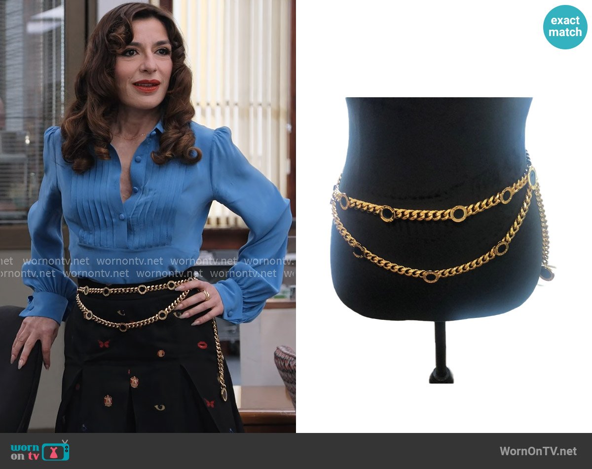 St John Collection Vintage Chain Belt worn by Esmeralda Grand (Sabrina Impacciatore) on The Paper