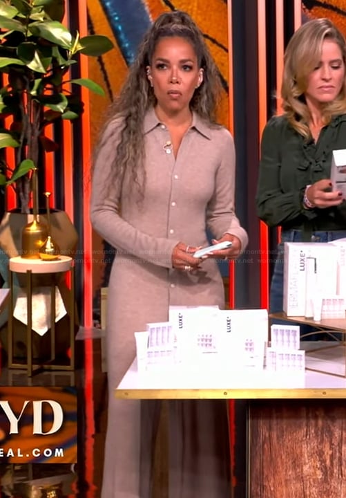 Sunny's taupe knit polo dress on The View