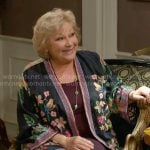 Traci’s floral kimono on The Young and the Restless
