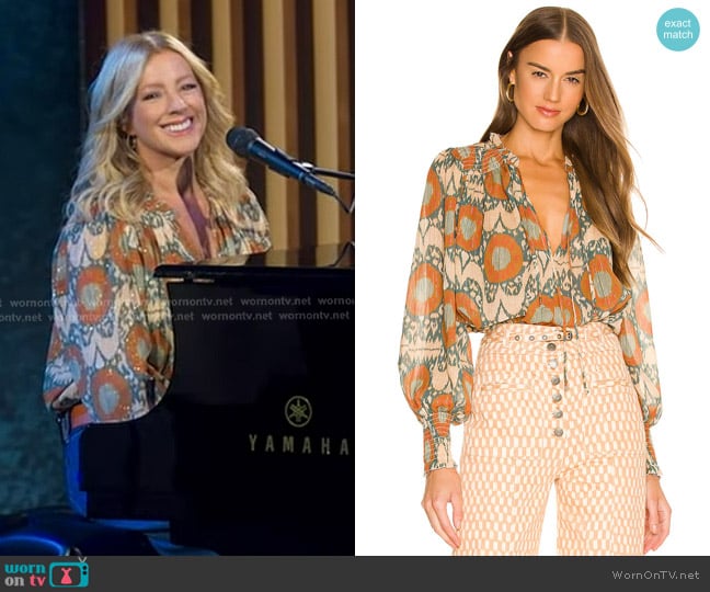 Ulla Johnson Anita Blouse in Nimbus worn by Sarah McLachlan on Good Morning America