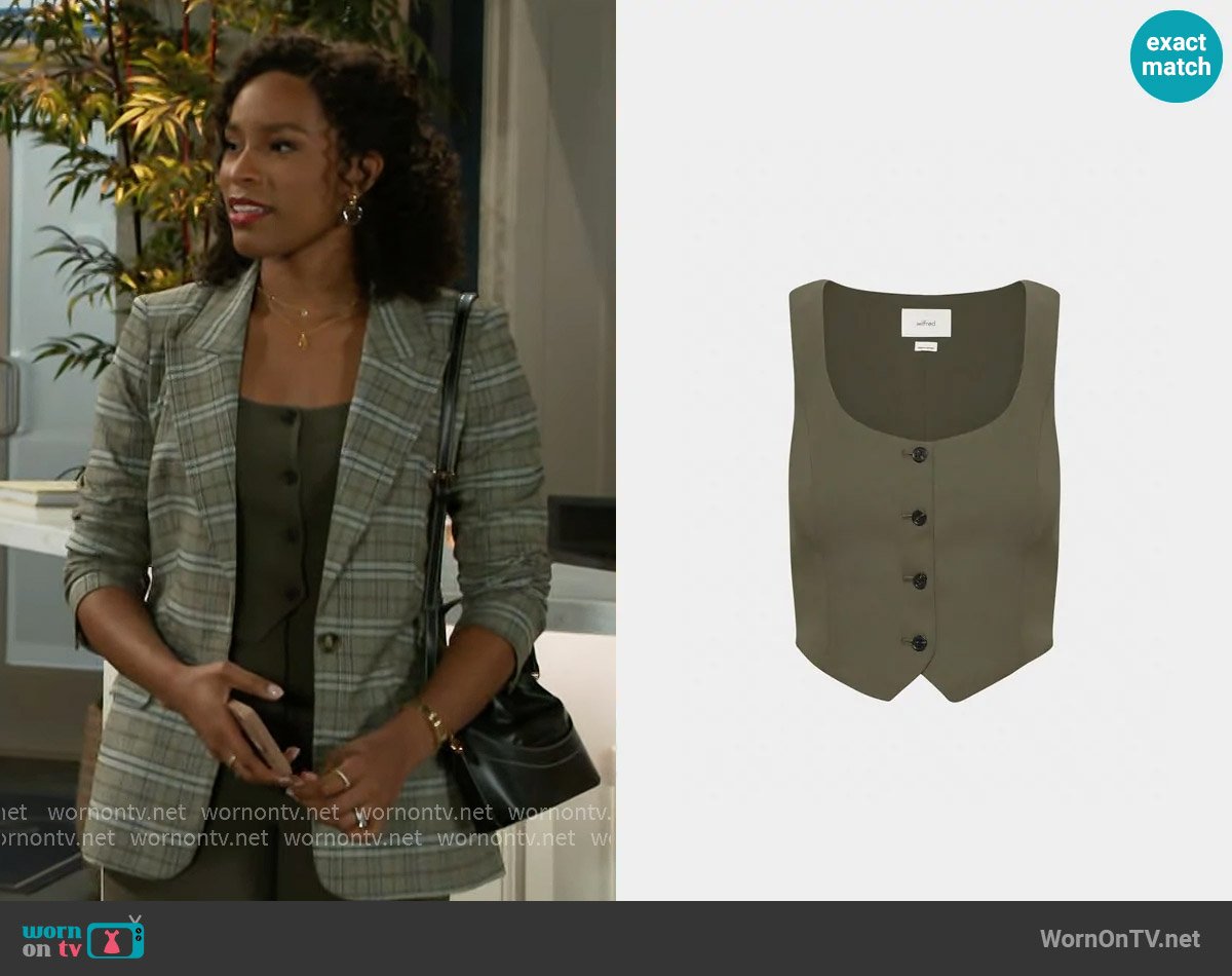 Wilfred at Aritzia Rocco Vest in Dark Olive worn by Naomi Hamilton Hawthorne (Arielle Prepetit) on Beyond the Gates