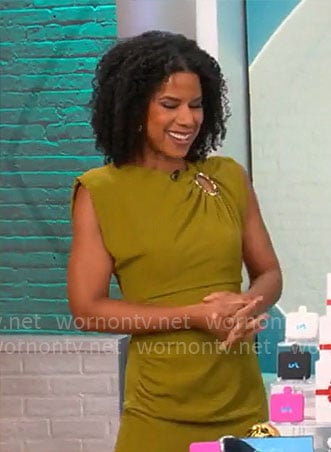 Adriana Diaz's green ring detail dress on CBS Mornings