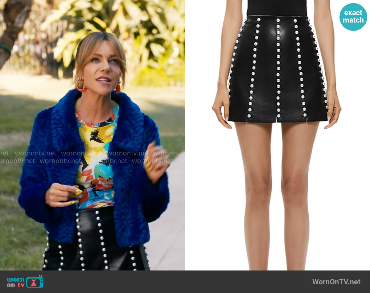 Alice + Olivia Lecia Skirt worn by Morgan Gillory (Kaitlin Olson) on High Potential