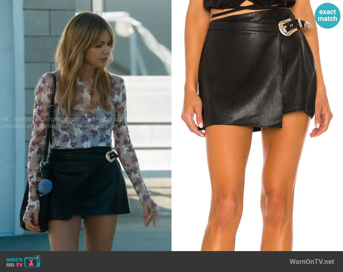Amanda Uprichard Coralynn Skort worn by Morgan Gillory (Kaitlin Olson) on High Potential
