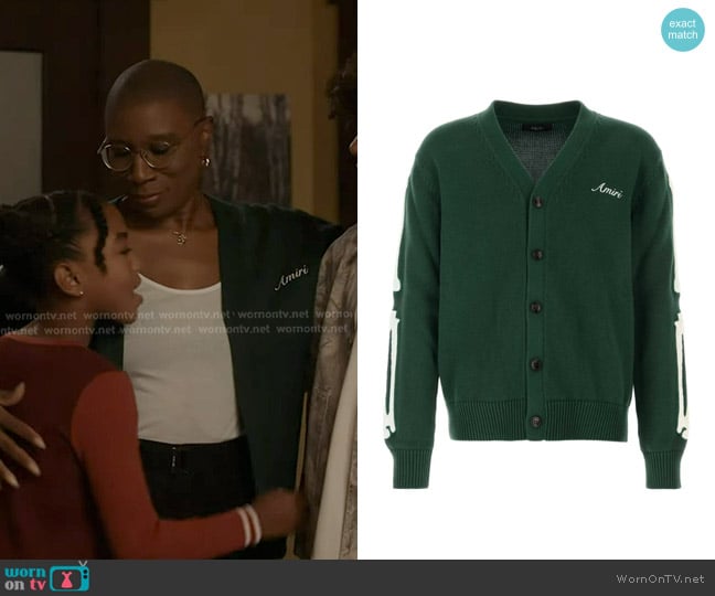 Hen’s green cardigan on 9-1-1 Hen’s green cardigan on 9-1-1