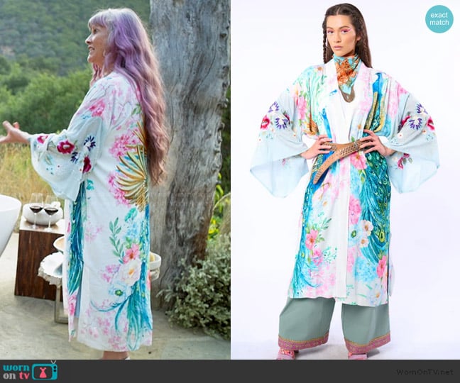 Aratta Morning Glory Kimono worn by Shaman Dani on The Golden Bachelor
