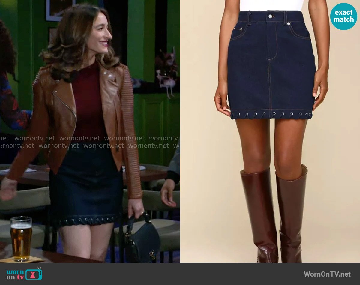 Avec Les Filles Cotton Lace-Hem Mini Skirt worn by Ashley Morgan (Jen Jacob) on Beyond the Gates