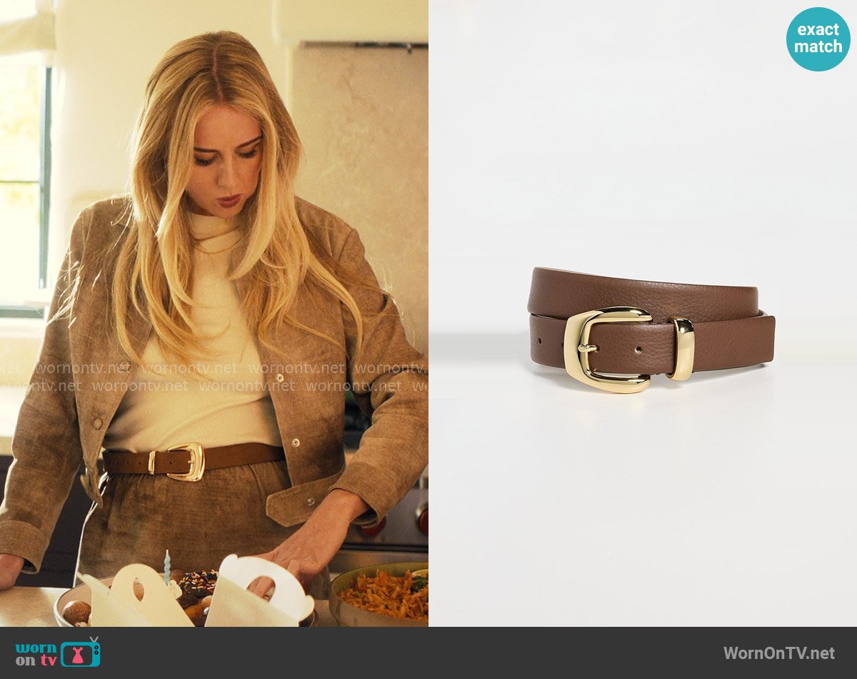 B-Low the Belt Jordan Belt in Tobacco / Gold worn by Morgan (Justine Lupe) on Nobody Wants This