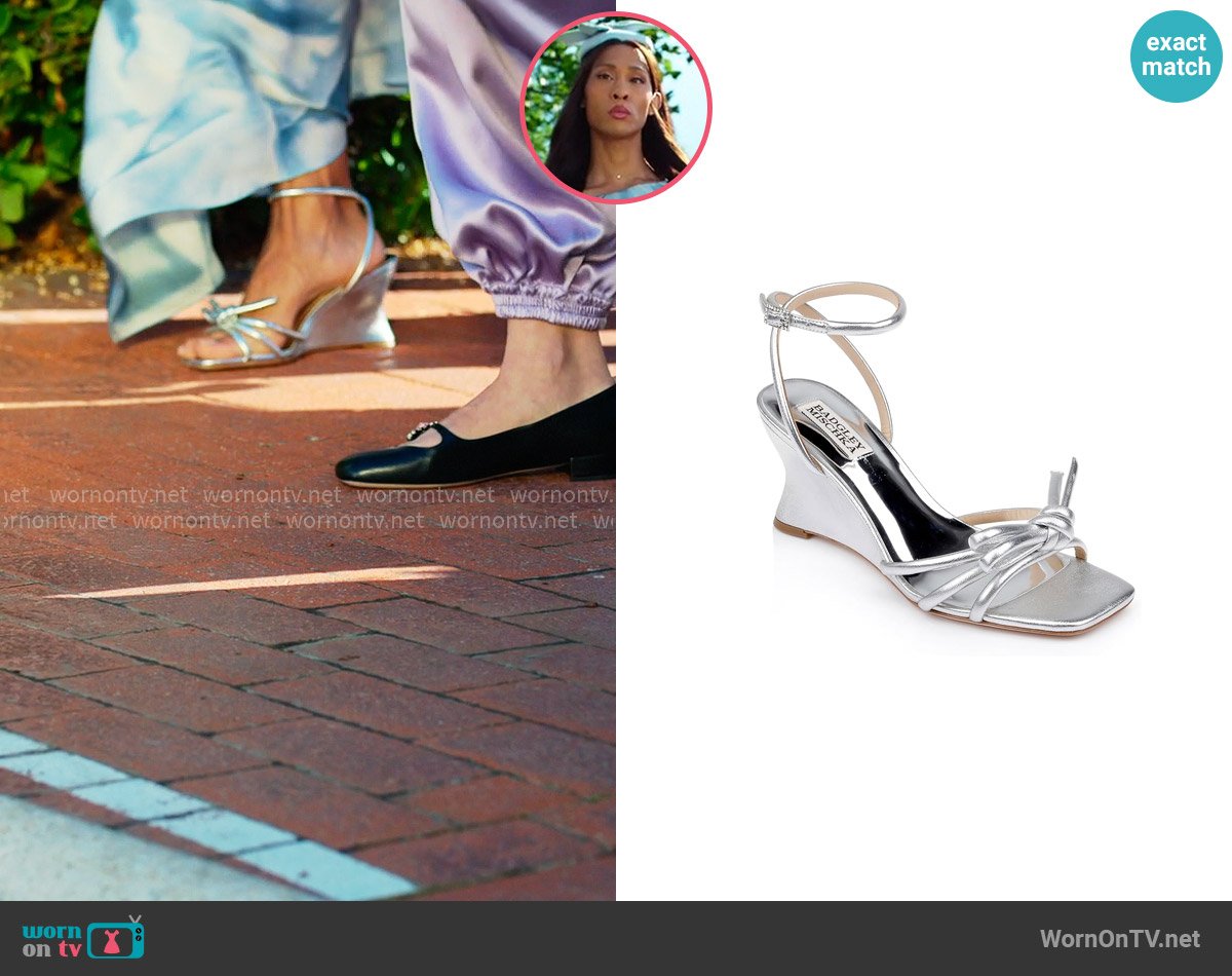 Badgley Mischka Luciana Wedge Sandal worn by Sofia Salinas (Michaela Jaé Rodriguez) on Loot
