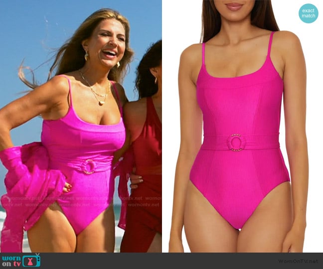 Roxanne’s pink belted swimsuit on The Golden Bachelor