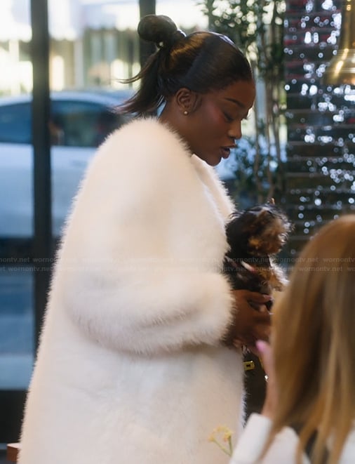 Chelsea’s white fur coat on Selling Sunset