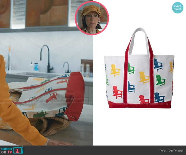 Crab & Cleek Lawn Chair Printed Canvas Tote worn by Elsbeth Tascioni (Carrie Preston) on Elsbeth
