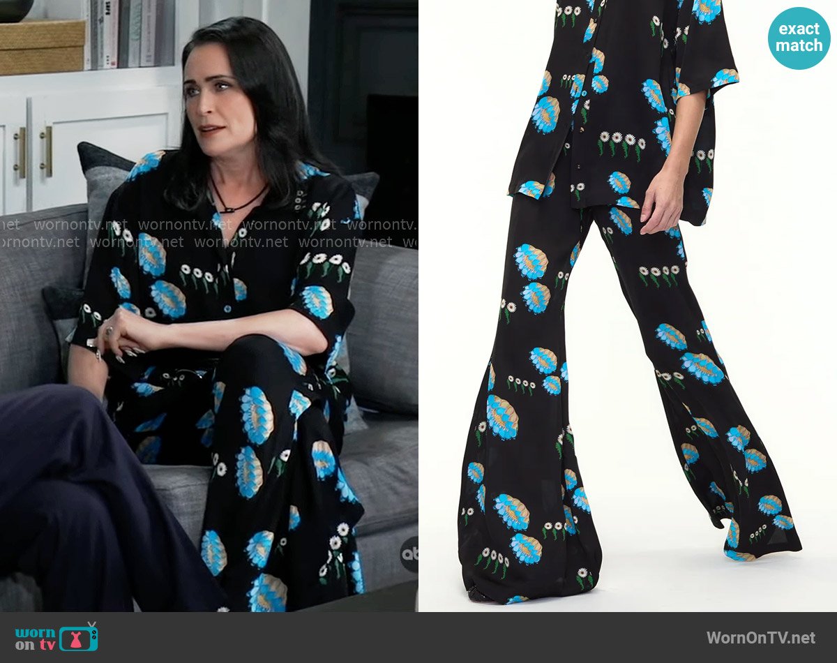 Cynthia Rowley Blake Flared Pants in Black Abstract Floral worn by Lois Cerullo (Rena Sofer) on General Hospital
