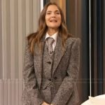 Drew’s gray knit blazer and pants on The Drew Barrymore Show