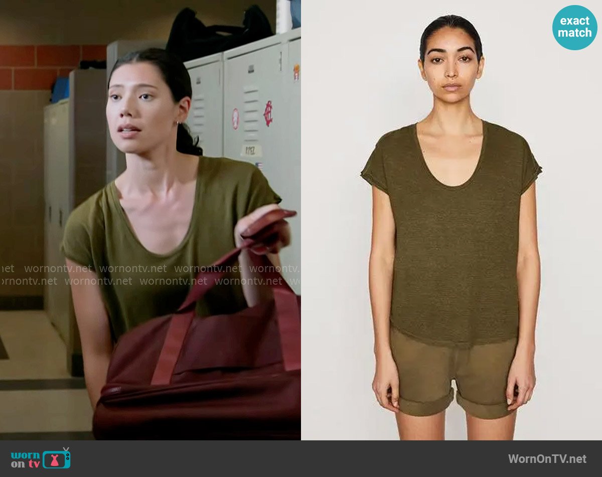 Frame Easy Scoop Tee in Moss worn by Violet Mikami (Hanako Greensmith) on Chicago Fire