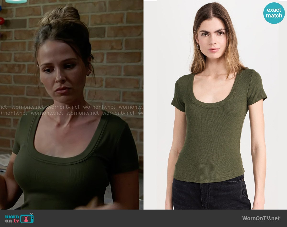 Frame Rib Baby Tee in Fatigue worn by Lyla Novak (Jocelyn Hudon) on Chicago Fire