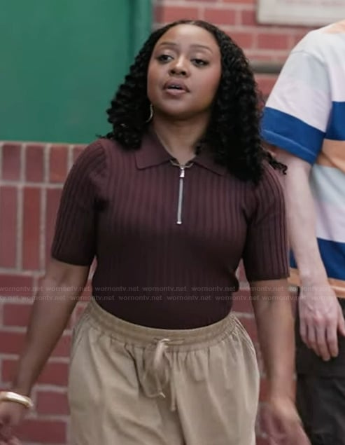 Janine’s brown ribbed short sleeve sweater on Abbott Elementary