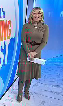 Jenna’s grey chain boots on Today