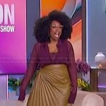 Jennifer’s leather pleated skirt on The Jennifer Hudson Show
